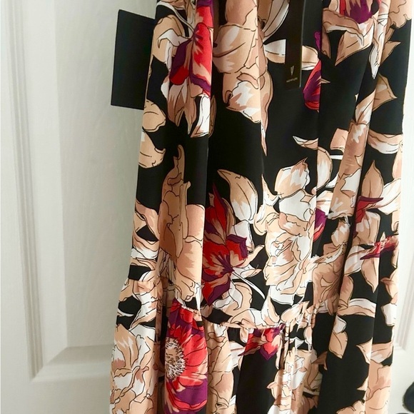 NWT Lulus Midsummer Moment Black Floral Print Cutout Halter Maxi Dress Medium - Picture 11 of 11